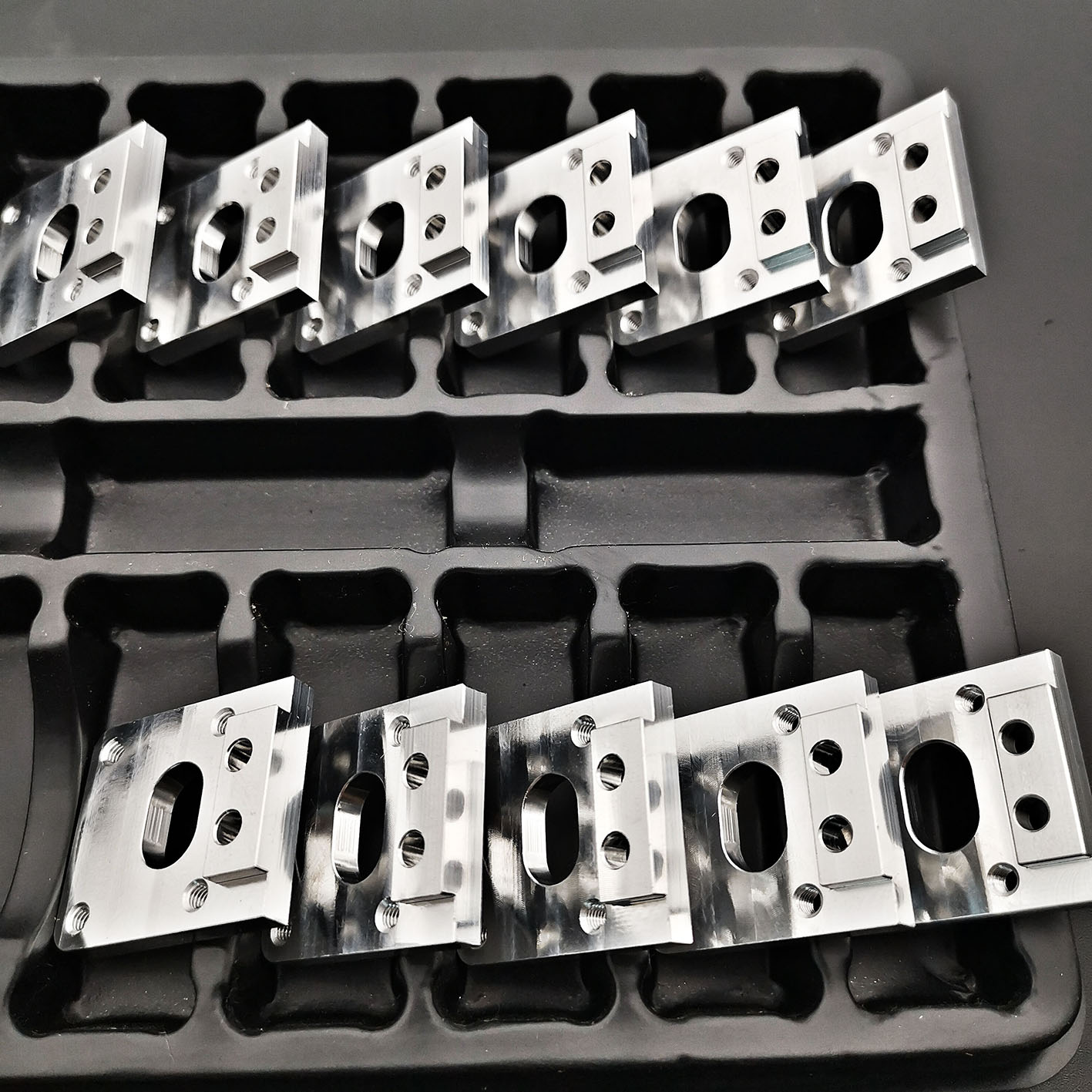 Precision machinery hardware custom processing/aluminum parts processing/hardware processing parts/line groove backing plate