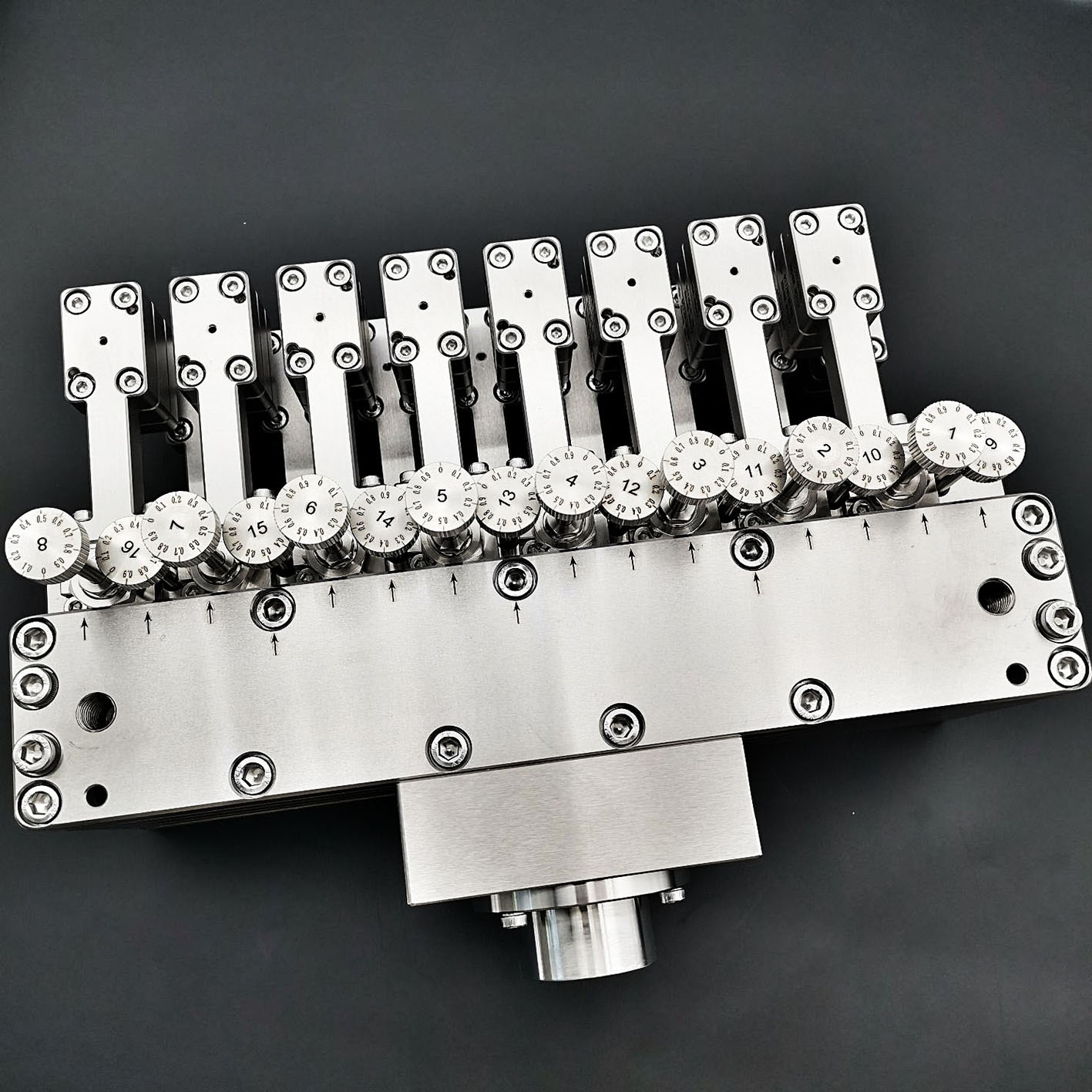 MBR with switch to strengthen the liner coating spinneret
